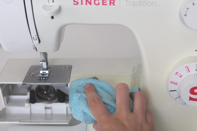 Nähmaschine ölen und reinigen: Maschine pflegen | naehmaschine.de